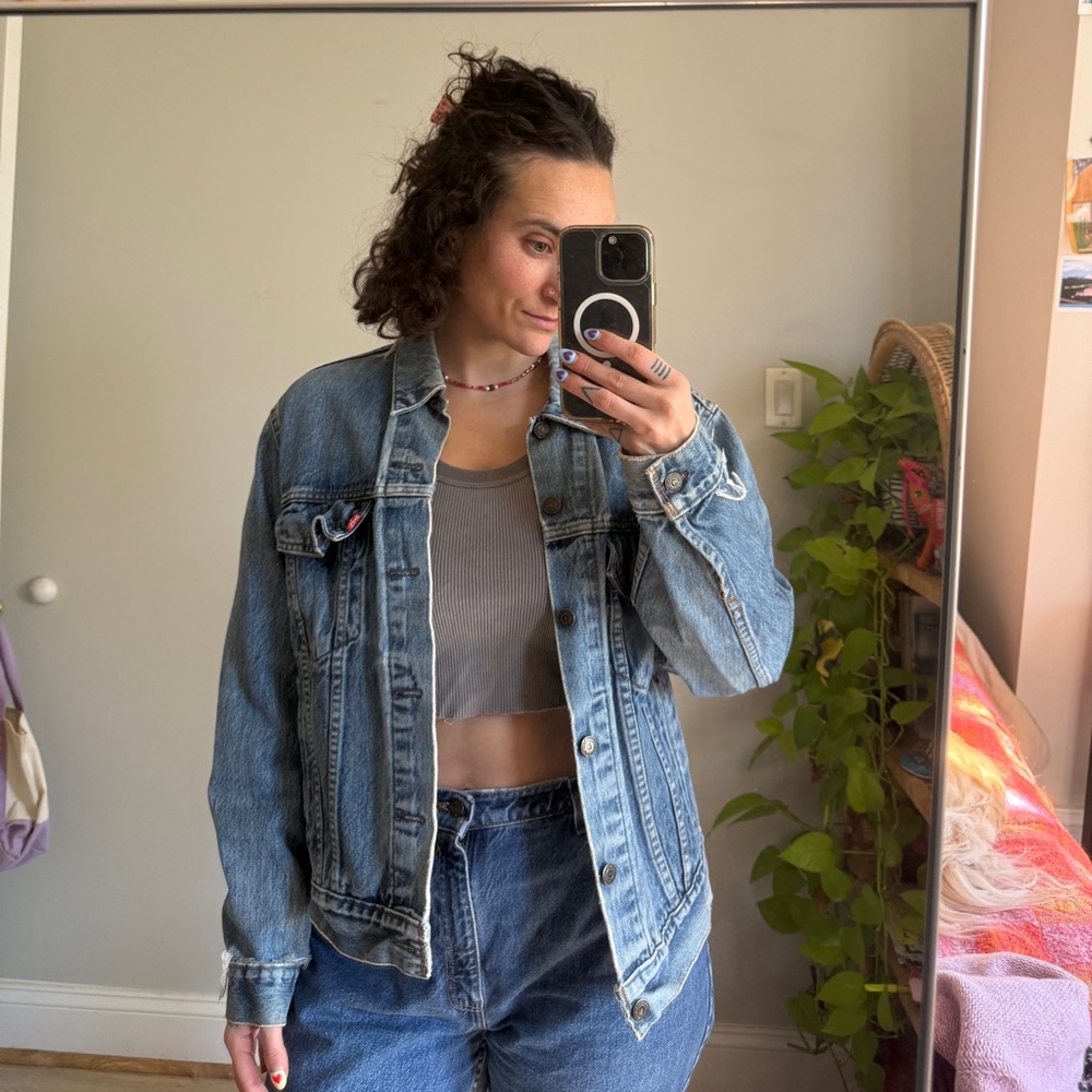 Vintage Grunge Levi’s Denim Trucker Jacket